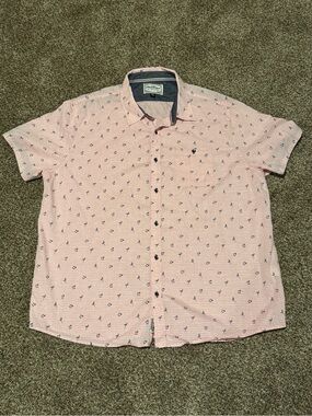Flag & Anthem Men’s Short Sleeve Button-Up Shirt XXL  Pink Flamingo Print